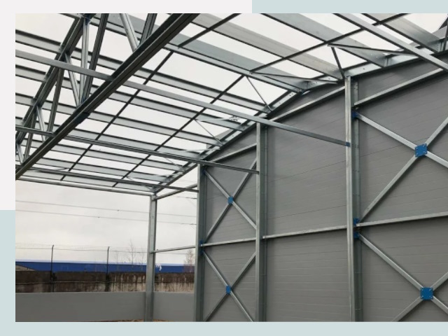 Каркасные ангары от СтальСтрой-Рлв по цене от 617 руб.