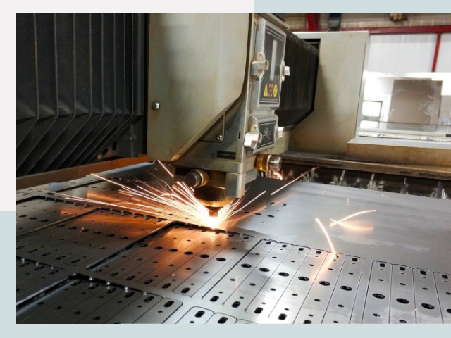 Лазерная резка металла в Рославле от 617 руб.